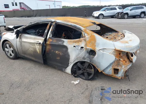 2013 Hyundai Elantra Gls (Ulsan Plant) z USA, uszkodzony, nr VIN KMHDH4AE6DU861169